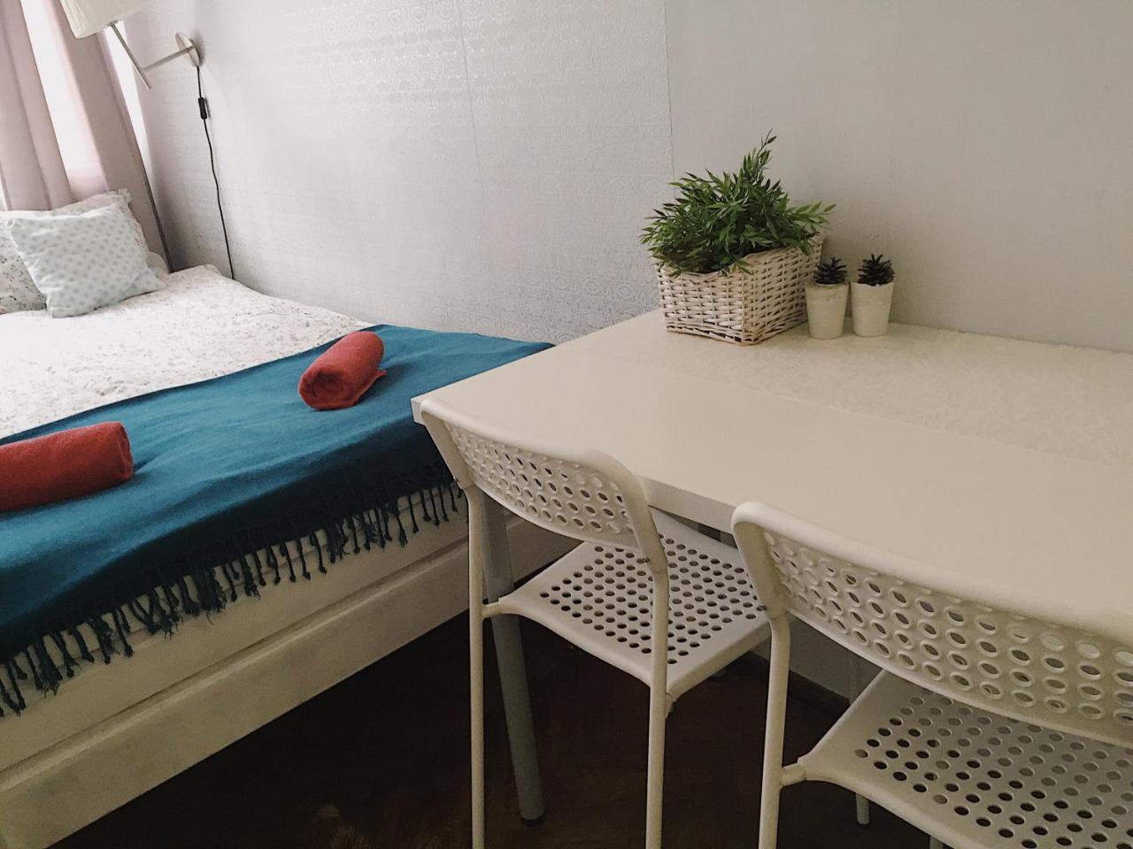 Aleje 28 Albergue *