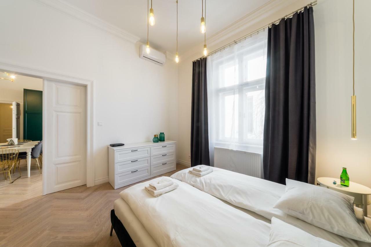 Deluxe Old Town Sw. Krzyza Wawelofts Apartment *