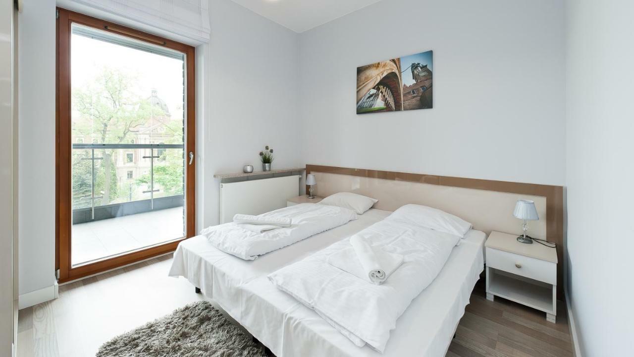 Novum Center Near The Train Station By Sun & Snow Apartment Krakau