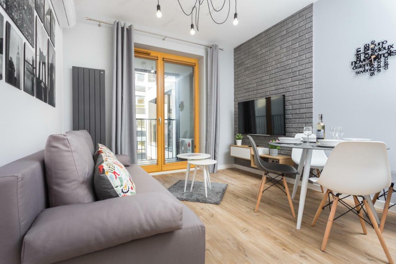 Of The Kings-silver No 2- Lubelska 10 Apartment