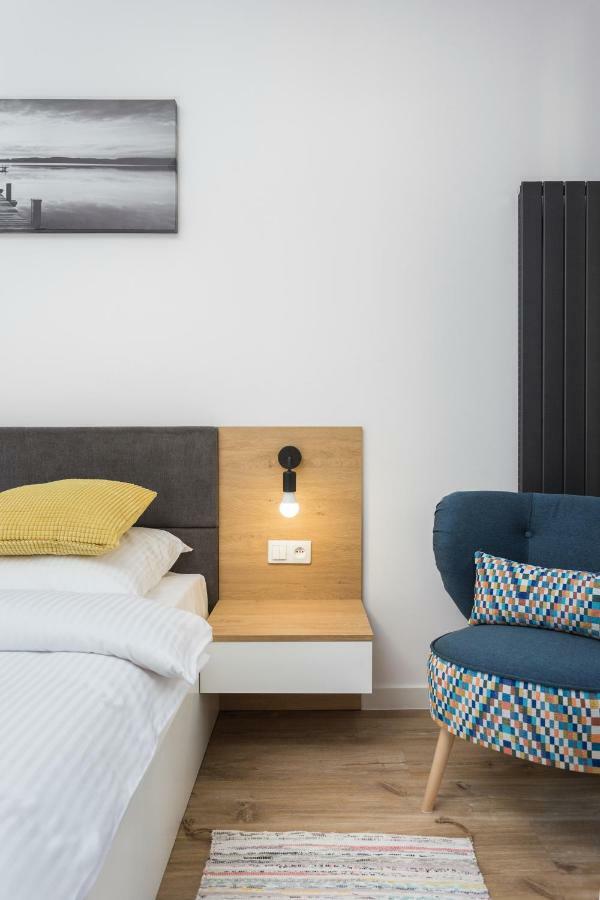Of The Kings-silver No 2- Lubelska 10 Apartment