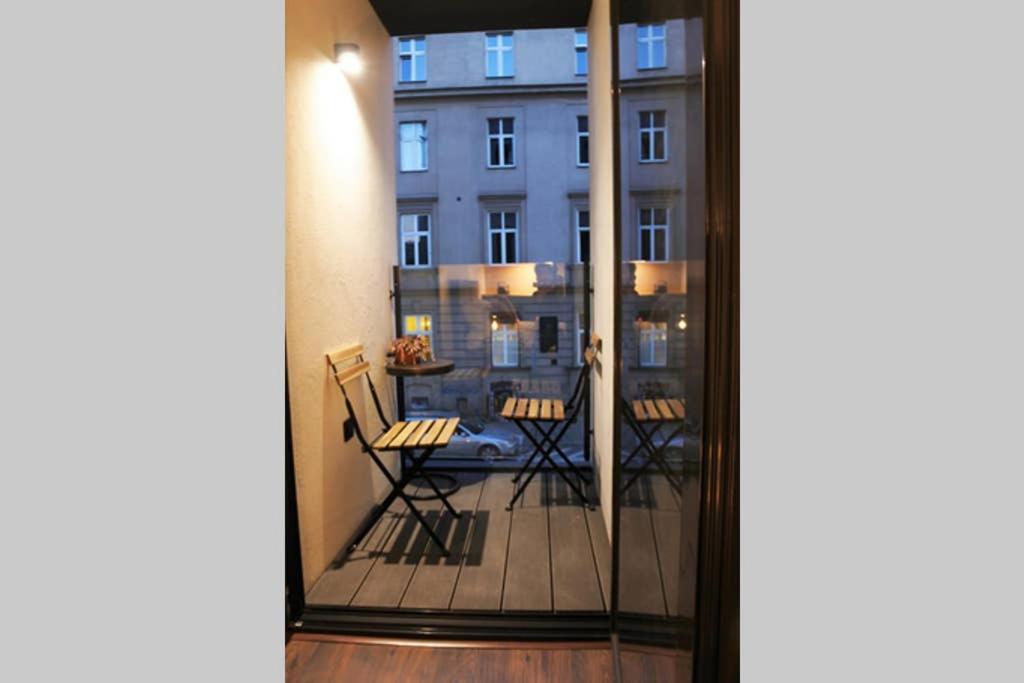 Boutique 109 - Old City, Luxury Apt. With A Garage