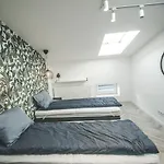 Strzelecka Top Floor Apartment