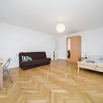 Sunshine Parkside Hideaway - 3 Bedroom - By Upstairs
