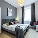 Friendhouse Residence