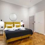 Nola Apartments