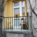 Batorego Cosy Apartment 2
