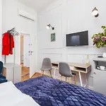 Traveler\'S Best Choice - Old Town Guesthouse - By Upstairs