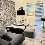 Apartment Modern, Balcony, 5 Os, Down Town