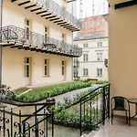 Dandelion Apartment - Loftaffair