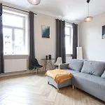 Piekny Apartament W Zabytkowej Kamienicy