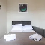 Piekny Apartament W Zabytkowej Kamienicy