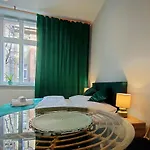 Hugo Eden Apartments