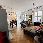 The Royal Route Art Apartment