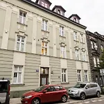 Zamoyskiego Jacuzzi Apartment