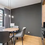 Wislane Tarasy 2.0 Modern Apartment