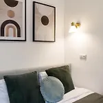 Wawelove Pilsudskiego - 3 Bedroom Apt. With Balcony And Free Parking!