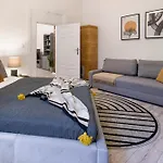 Wawelove Pilsudskiego - 3 Bedroom Apt. With Balcony And Free Parking!