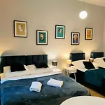 Hugo Vip Apartments