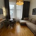 On/Set Aparthotel
