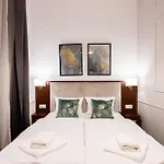 On/Set Aparthotel