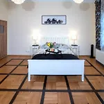 Apartament Moments Stare Miasto Style And Comfort Netflix