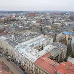 Starowislna Apartment - Balcony, Top Location, Tram & Train Nearby - By Rentujemy