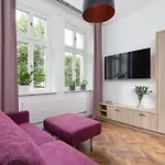 Studio Apartment - Dietla 21 Street
