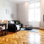Househost Apartment: Jozefa 2/10