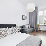2-Bedroom Apartment - Dluga 65 Street