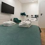 Apartament Shadow Prywatne Jacuzzi Zamoyskiego Krakow