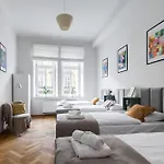 Friendhouse Apartments Starovislna