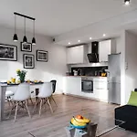 Tyzenhauz Apartments Old Town