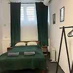 Tomtom Hostel