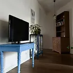 D7 Apartment