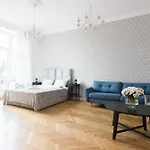 Fatcat Apartments