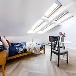 Apartament Dluga 82
