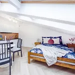 Apartament Dluga 82