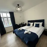 Iris Aparthotel