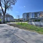 Cracow Jacuzzi Apartments - Red Room