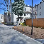 Cracow Jacuzzi Apartments - Red Room