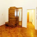 Szczepanska 3 Apartmenthouse