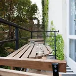 Honey Time Apartment