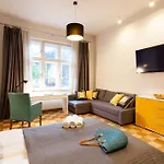 Honey Time Apartment