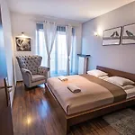 Angel City Center Krakow Aparthotel