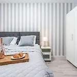 Exclusive Vermelo Apartment