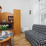 Unique Apartment Topolowa 24 By Renters