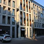 Boutique 108 - Old City, Luxury Apt. With A Garage
