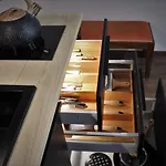 Boutique 108 - Old City, Luxury Apt. With A Garage