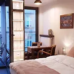 Boutique 108 - Old City, Luxury Apt. With A Garage